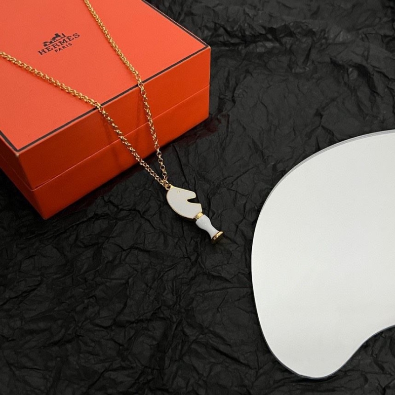 H**mes necklaces